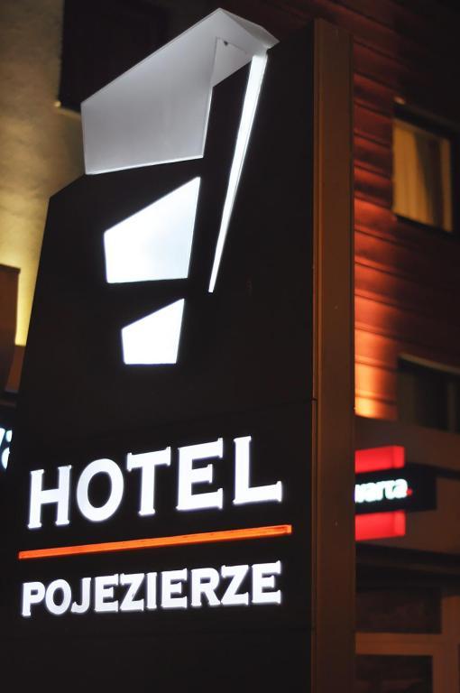 Hotel Pojezierze 슈체시네크 외부 사진
