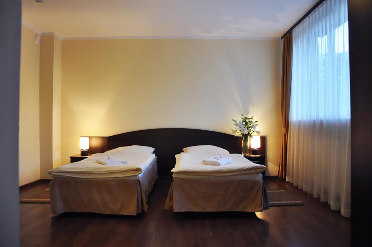 Hotel Pojezierze 슈체시네크 객실 사진