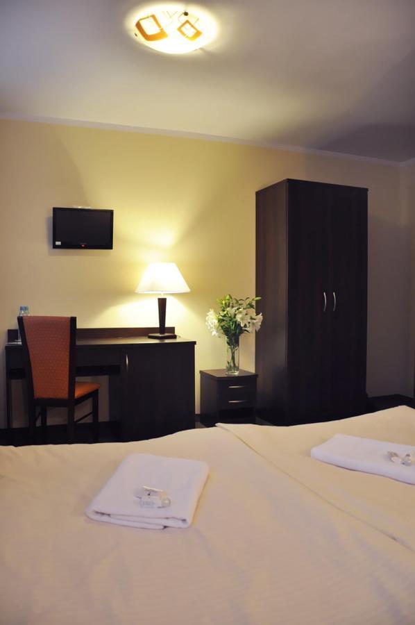 Hotel Pojezierze 슈체시네크 객실 사진