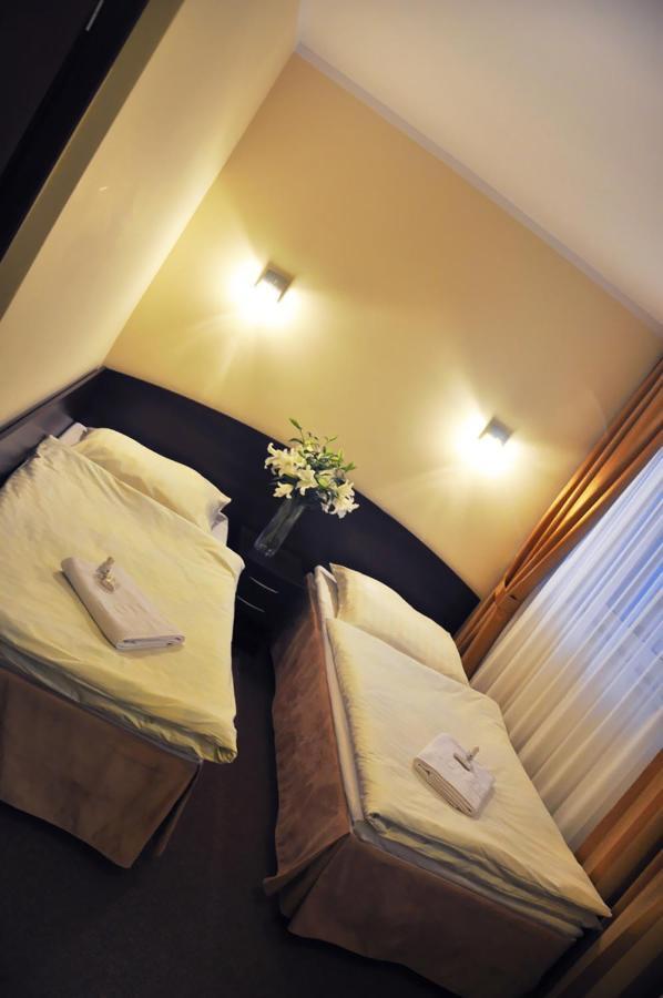 Hotel Pojezierze 슈체시네크 객실 사진